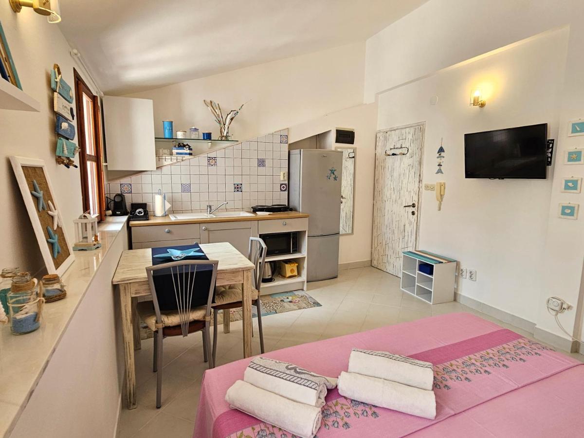 Studio Mare Fuori With Terrace Ровин Екстериор снимка
